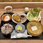 手づくり食堂 ぱんぷきん - とん汁定食(\750) 小鉢(@\160x2)