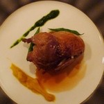 ゴッサム - うずらのロースト　栗のリゾット詰め　春菊ソースと人参のフォンダンで
