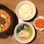 担々麺　錦城 - スープ餃子セット