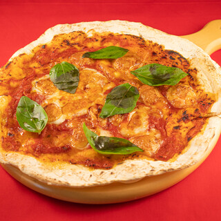 Special pizza made with carefully selected handmade dough