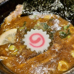 麺座でん カツシカン！ - つけ麺のつけ汁   魚介豚骨にちょっと酸味プラスの美味い汁。ただオッサンには濃いめ。麺をそのまま頬張り、汁はレンゲでちょびっと流し込む、というのが一番かな！