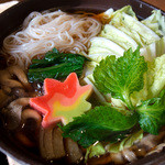 山ぼうし - 「そうめんちりランチ」（2,100円）。そうめんちり鍋の様子。糸島の野菜もたっぷりで旨味が出てます！