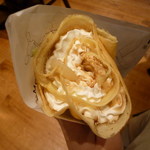 モミ＆トイズ - 洋梨とメープルシロップのとろけるクレープ