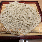 蕎麦居酒屋 彩海 - 〆の蕎麦せいろ　〆用に6割の量だそうですが十分なボリュームです　蕎麦の香りがよく出ていて美味しい　江戸前の蕎麦です　こんなに美味しい蕎麦を宮古島で食べられるとは