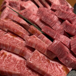 焼肉 犇 - 肉盛合せ