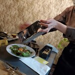 海鮮 イタリアンバル ルチアーノ - サラダにパルメザンチーズをたっぷりかけて～❤️