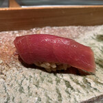 匠 進吾 - 酸味もしっかり残る漬け。こちらは塩釜。