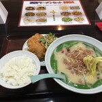 中華菜房 路 - 麺リフト！660円♪