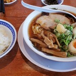 Oosaka Fukuchin Ramen - 中華そばとライス中860円