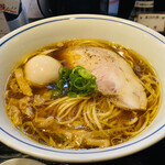 ロックンビリーS1 - 醤油 味玉らぁ麺