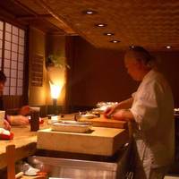 明日香 下北沢店 - 店内、ｶｳﾝﾀｰ。