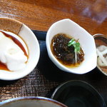 屋宜家 - 小鉢（ジーマーミ豆腐、もずく酢、大根）★2009/5