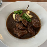 ビストロ モン.シュマン - バラ肉の黒ビール煮込み