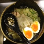 博多 元勲 - 鶏そば(^-^)
バリうま！