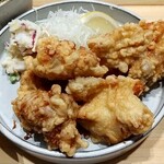 火の食堂 - 紀州の梅酢で漬け込んだ鶏肉の唐揚げ