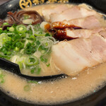 HAKATAKIKI - チャーシュー麺(黒)