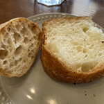 イルコッピア - 胡麻入りのパンとフォカッチャ