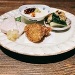 Teuchi Soba Yakko - 湯葉、鶏ハム、子持鮎、鰹フライ