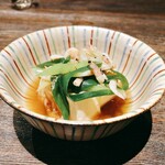 Teuchi Soba Yakko - 湯豆腐（九条ネギと桜エビ）