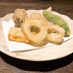 手打ちそば やっ古 - 天ぷら（ししとう、おくら、まいたけ、かぼちゃ、四方竹）