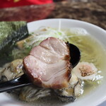 自家製麺 ら～めん かり屋 - いつもより厚め?