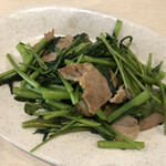 岡室酒店 - 空芯菜と豚バラ炒め