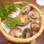 柚木元 - 前菜：小松茸、舞茸、胡麻豆腐とさより