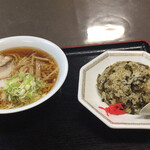 Bashou Doraibuin - ラーメン＋高菜チャーハン（800円）