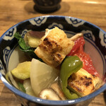 たま商店 - お通しはいつもの。お野菜とだしがしみるー