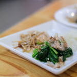 宝来家 - 【韭菜豬肝（ニラレバ、ぶたきもとこみらのいためもの）套餐（きまりめし）】、"菠薐（からな）"