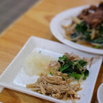 宝来家 - 【韭菜豬肝（ニラレバ、ぶたきもとこみらのいためもの）套餐（きまりめし）】、"榎蕈（えのきだけ）"