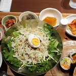 コリアンキッチン313 - ビビン冷麺とキンバ1200円