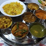 インド・ネパール料理 ライノ - 