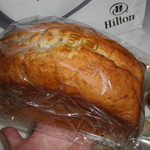 【東京出張のおみやげ】　１本８４０円（この大きさなのに、良心的な値段です）