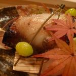 日本料理　百屋 - 松葉串仕立て（蕎麦を使った）銀杏、むかご