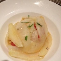 オッジ ダルマット 西麻布店 - 桃の冷製パスタ