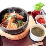 高松カントリー倶楽部 - 石焼ビビンバ、スープ、キムチ