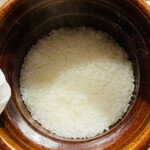 おみ乃 -   ・新潟県南魚沼の笠原農園産コシヒカリの土鍋炊き