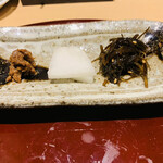 おみ乃 - ・鶏肉味噌、大根、昆布