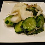 酒処みゆき - きゅうりとカブとみょうがの浅漬　440円