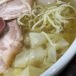 とら食堂 - 塩ワンタン麺味玉入り