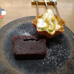 Grand Bleu Gamin - デザートのフォンダンショコラ