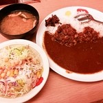 松屋 - カレーとサラダ