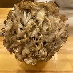 鮨と日本料理 ふう - 天然舞茸‼️元々はもっと大きかったのだそう