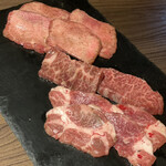 黒毛和牛焼肉 白か黒 - 