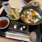 花山うどん 本店 - 