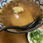 手打ちうどん やまびこ - たぬきうどん。