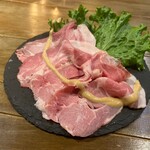 リットワークプレイス - 白金豚