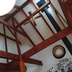 ムースヒルズバーガー - 山小屋チックな店内