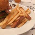 ブラッカウズ - フレンチフライは、じゃがいもとさつま芋